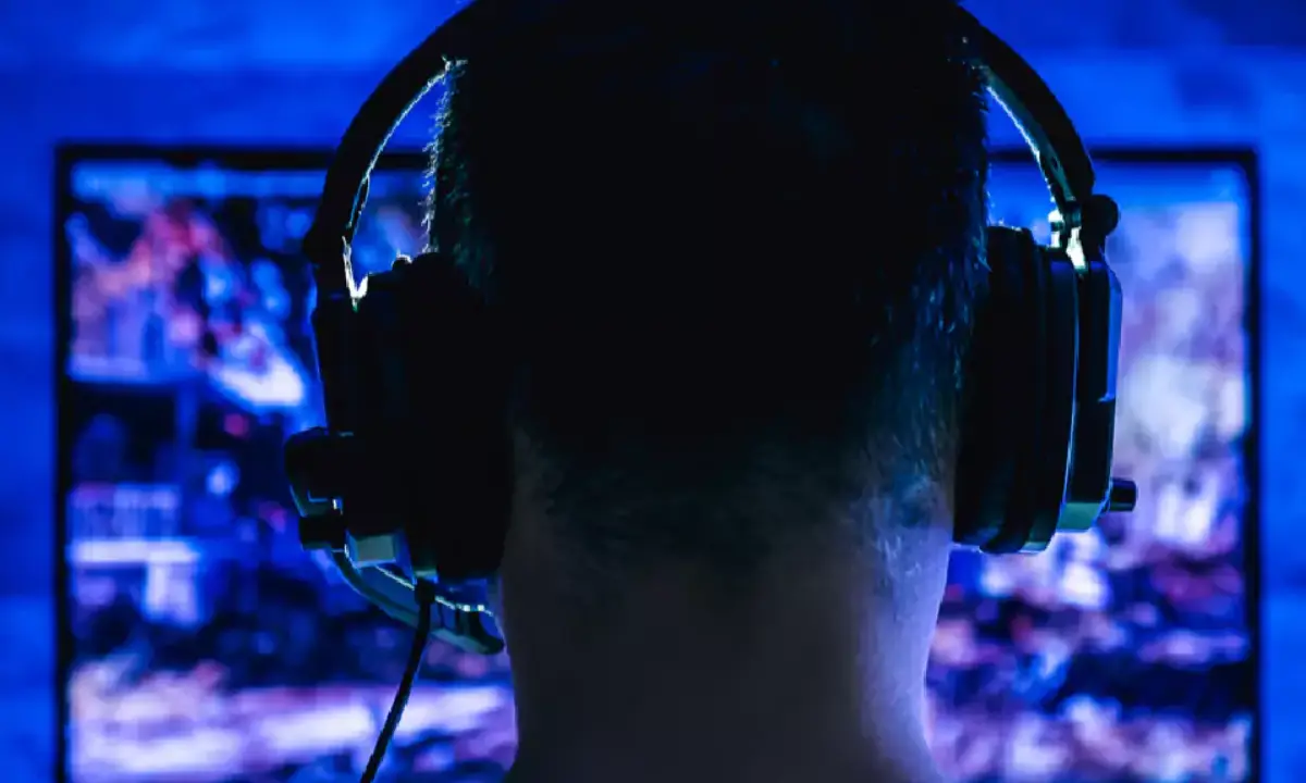 Playing Video Games On Loud Volume Could Damage Earbuds